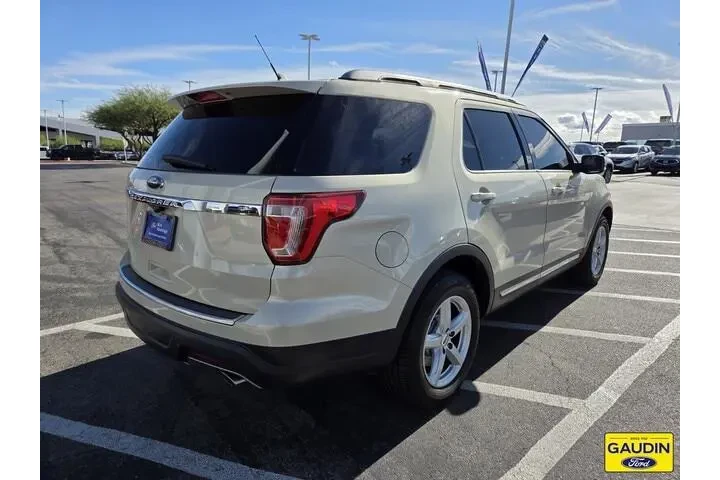 $16995 : Ford Explorer 2018 XLT 4dr S image 7