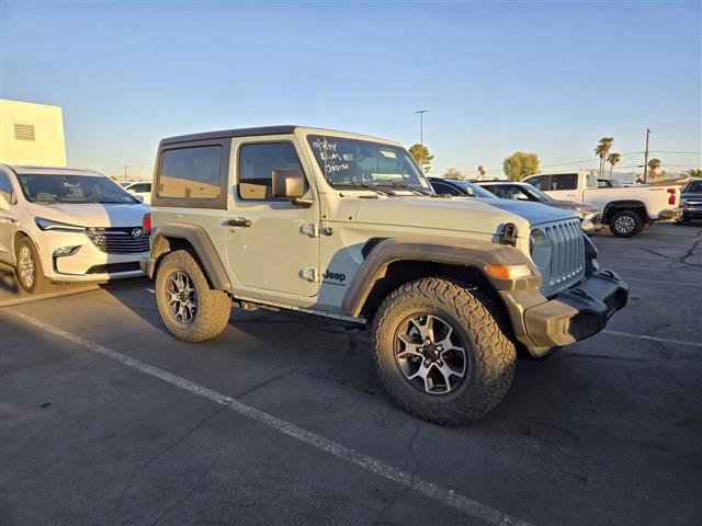 $33747 : Pre-Owned 2023 Wrangler Sport image 5