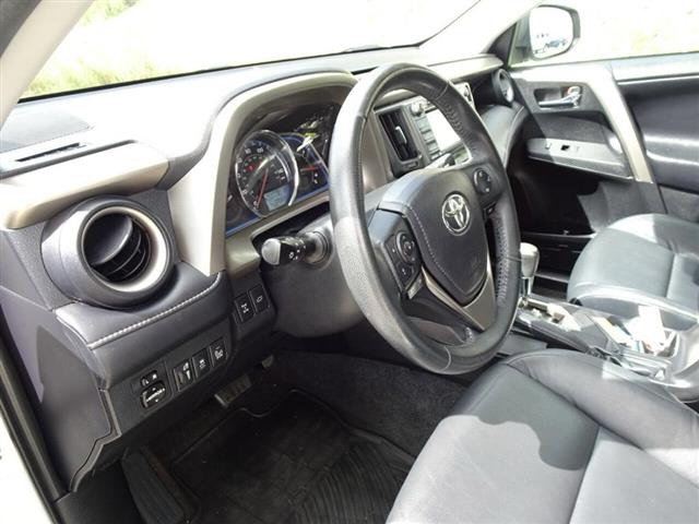 $9900 : 2015 Toyota Rav4 Límites SUV image 8