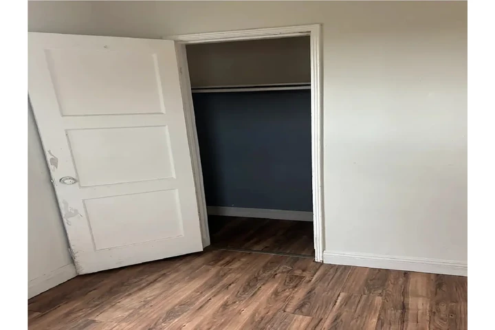 $950 : Charming 3-bedroom for rent image 5