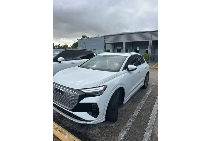 $24990 : Audi Q4 e-tron 2023 Premium image 2