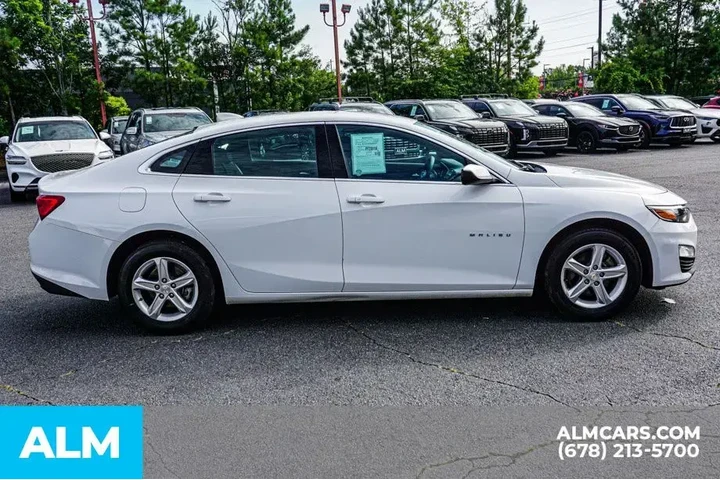 $16320 : Chevrolet Malibu 2023 LT 4dr image 9