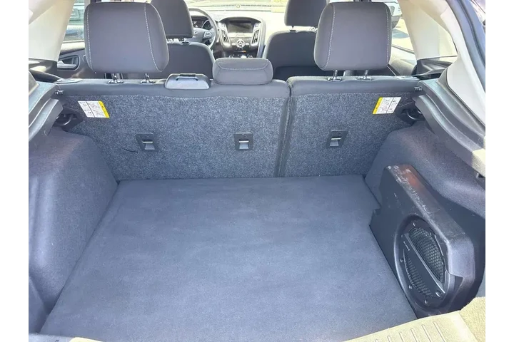 $11995 : Ford Focus 2017 SEL 4dr Hatc image 9