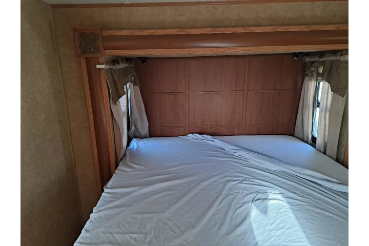 $1000 : rento rv 33 image 4