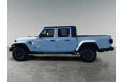 $31900 : Jeep Gladiator 2021 4x4 Over thumbnail