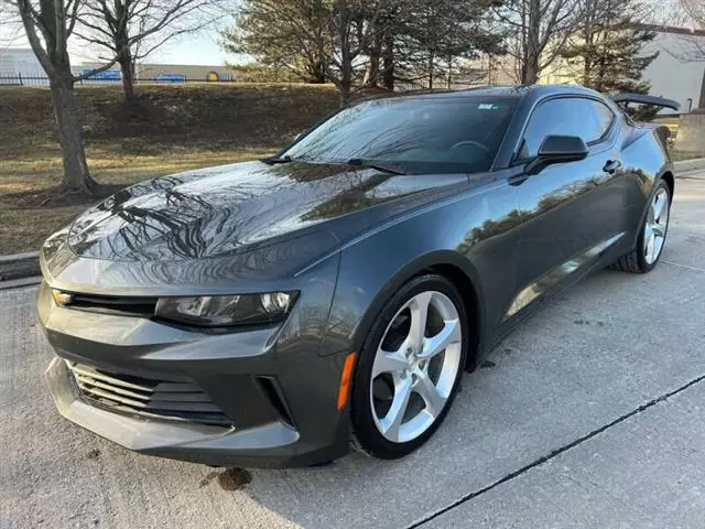 $16995 : 2017 Camaro LT image 4