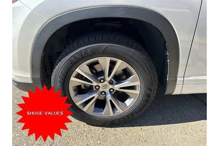 $18400 : Toyota Highlander 2015 XLE 4 image 3