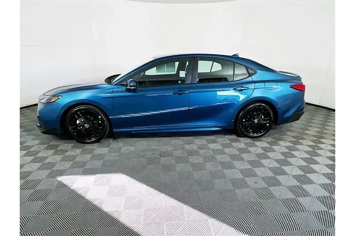 $34900 : Toyota Camry 2026 SE 4dr Sed image 4