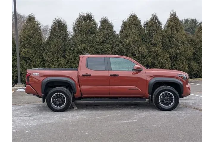 $39836 : Toyota Tacoma 2025 4x4 SR5 4 image 2