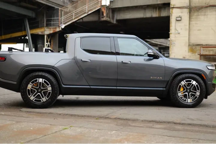 $61988 : 2022 Rivian R1T Launch Edition image 10