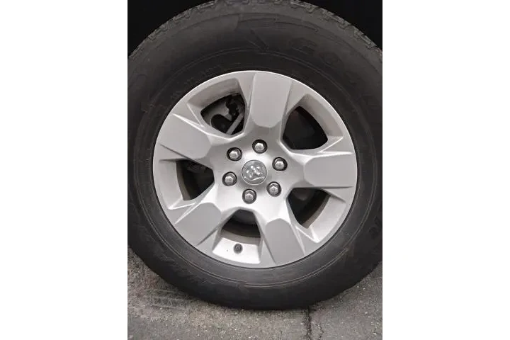 $37988 : Ram 1500 2023 4x4 Big Horn 4 image 2