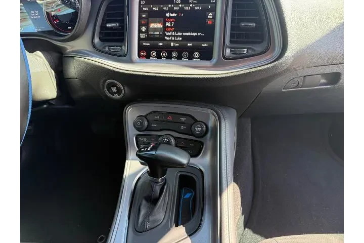 $27681 : Dodge Challenger 2023 SXT 2d image 10