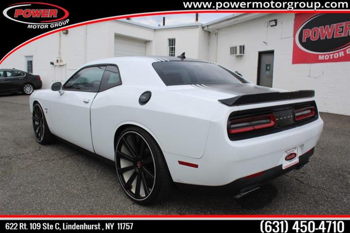 $24888 : Used 2015 Challenger 2dr Cpe image 3