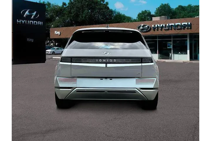$37729 : Hyundai IONIQ 5 2024 AWD Lim image 6
