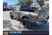 $16999 : Toyota Tacoma 2015 4x4 V6 4d thumbnail