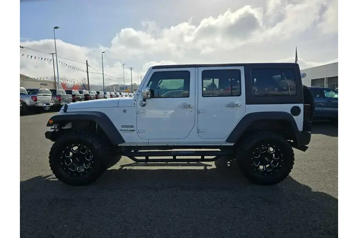 $28990 : Jeep Wrangler JK Unlimited 2 image 2