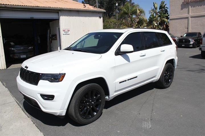 $26995 : 2020 Grand Cherokee image 3