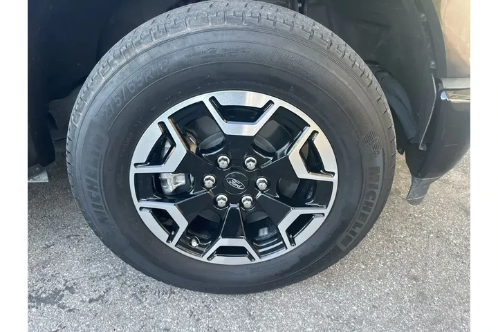 $38800 : Ford F-150 Lightning 2023 AW image 9