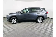 $27500 : Toyota RAV4 2024 LE 4dr SUV thumbnail