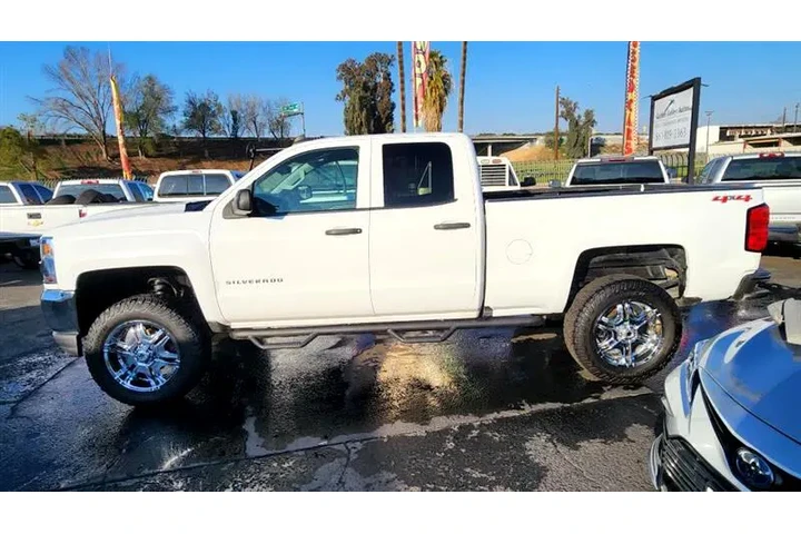 $23499 : 2018 Silverado 1500 image 3