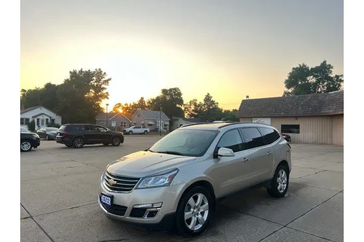 $14995 : 2017 Traverse LT | Dickinson image 5
