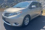 $24060 : PRE-OWNED 2017 TOYOTA SIENNA thumbnail