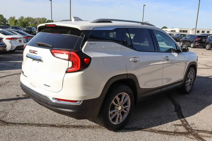 $23187 : 2024 Terrain AWD 4dr SLT image 4