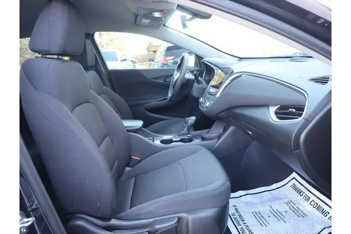 $15977 : Chevrolet Malibu 2022 LS 4dr image 7