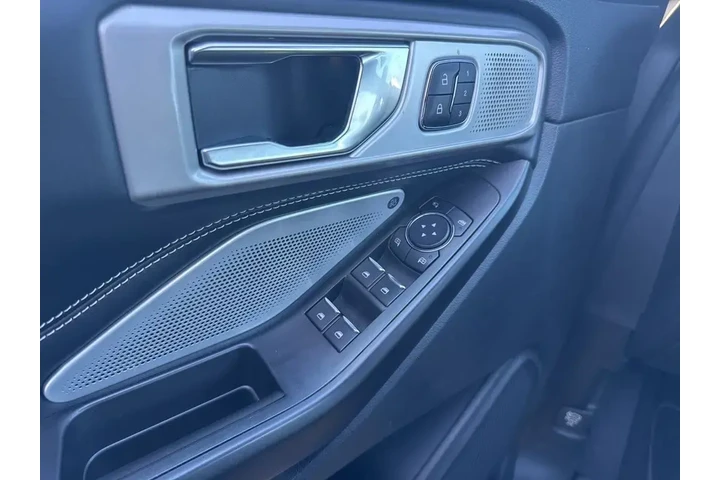 $35850 : Ford Explorer 2020 AWD ST 4d image 8