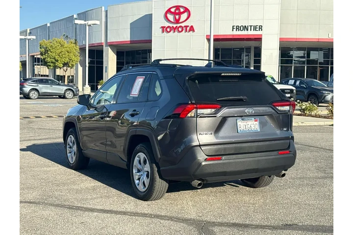 $24850 : Toyota RAV4 2019 LE 4dr SUV image 5