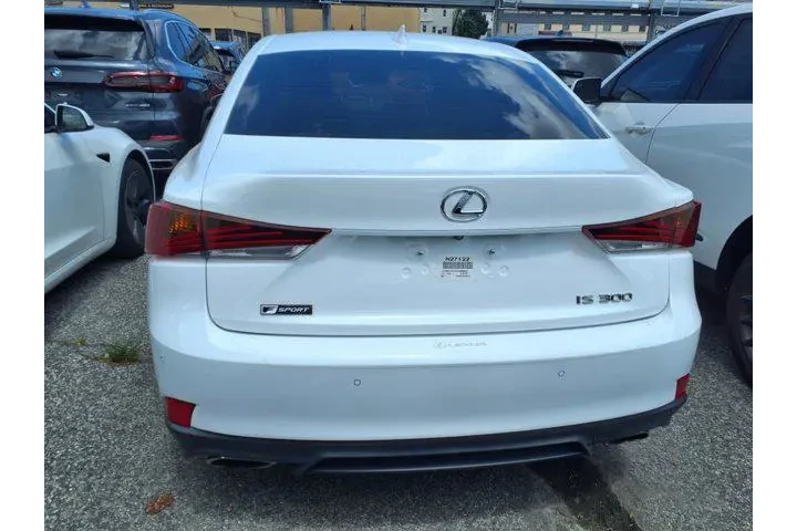 $25999 : Lexus IS 300 2019 4dr Sedan image 5