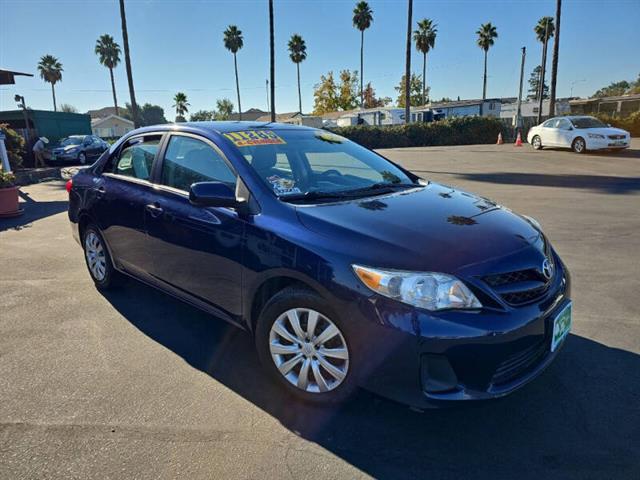 $11285 : 2012 Corolla LE image 5