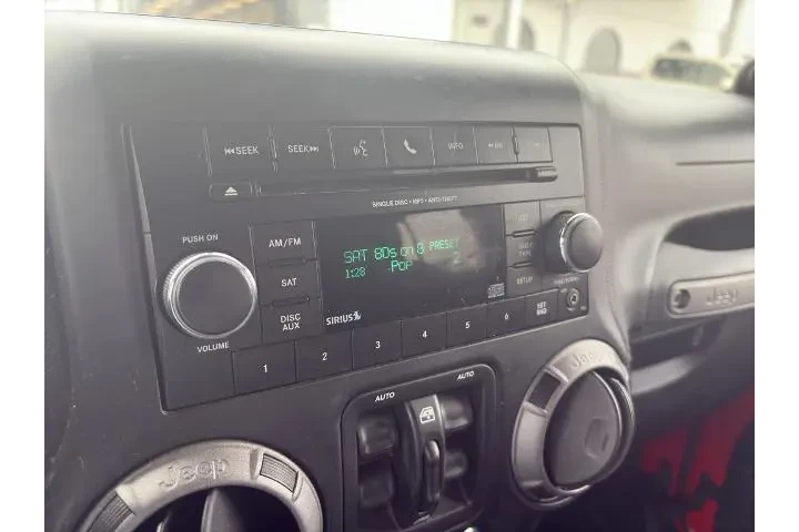 $16000 : Jeep Wrangler Unlimited 2014 image 4