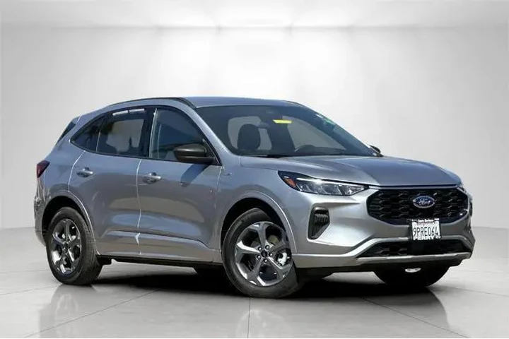 $25897 : Ford Escape Hybrid 2024 ST-L image 2