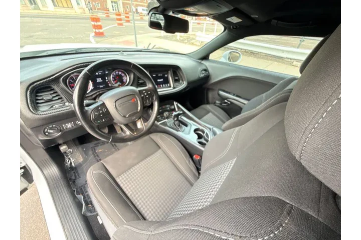 $24495 : 2021 Challenger SXT AWD image 8