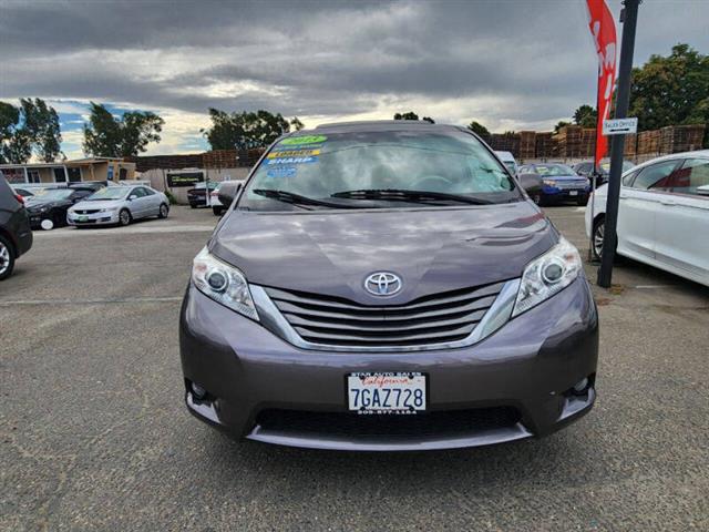 $14599 : 2013 Sienna XLE 7-Passenger image 3