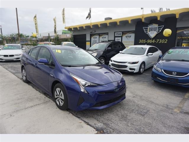 $16499 : 2018 Toyota Prius image 1