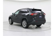 $27998 : Toyota RAV4 2021 AWD XLE Pre thumbnail