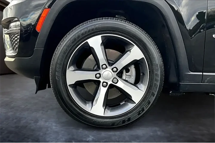 $30076 : Jeep Grand Cherokee 2023 4x4 image 9