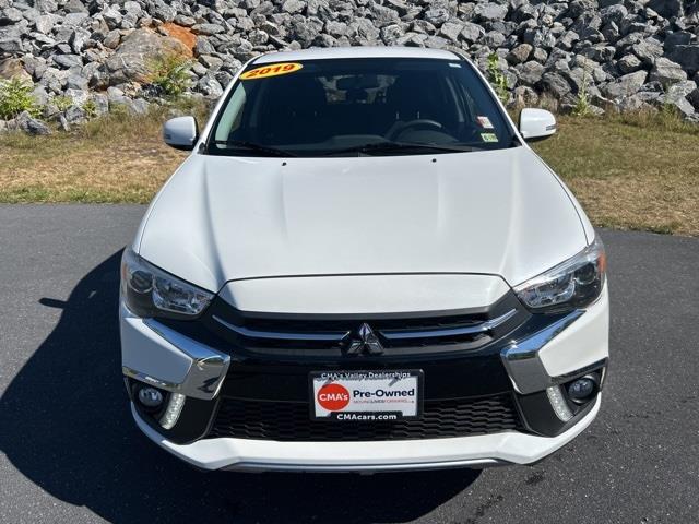 $18998 : PRE-OWNED 2019 MITSUBISHI OUT image 2