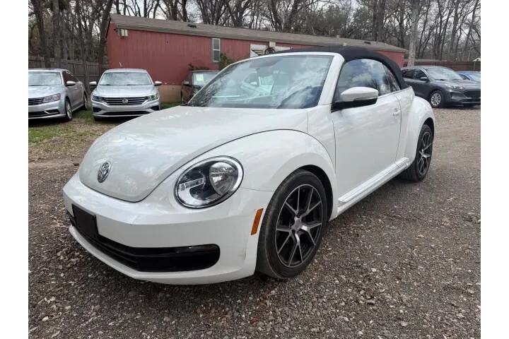 $8495 : 2013 Beetle Convertible 2.5L image 2