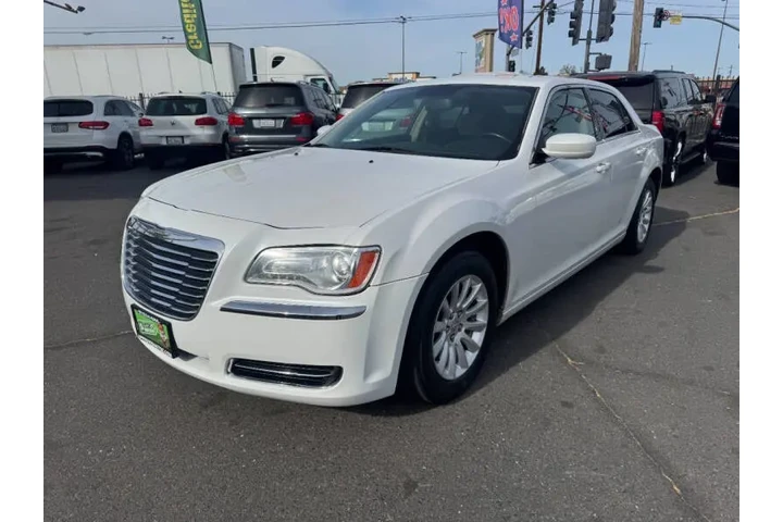 $9998 : 2011 300 image 5