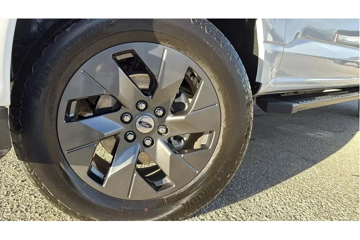 $37980 : Ford F-150 2024 4x4 STX 4dr image 9