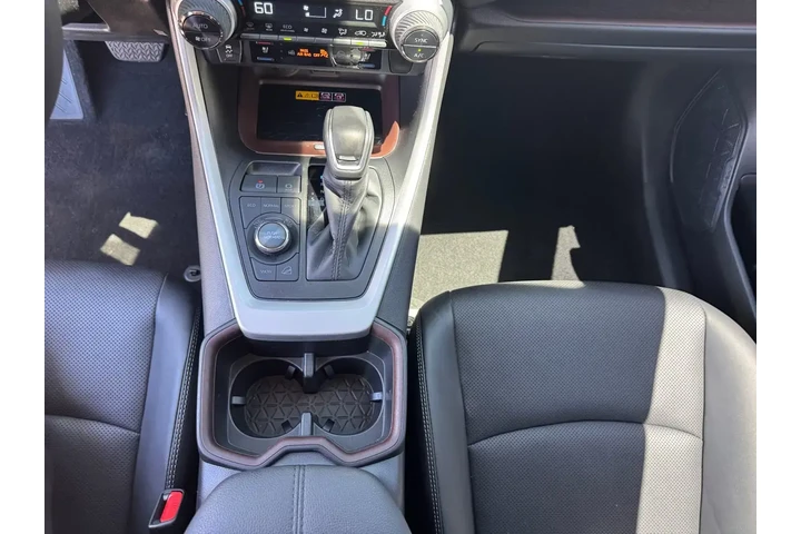 $39487 : Toyota RAV4 2025 AWD Limited image 9