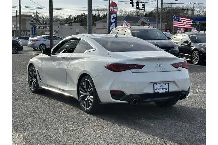 $18846 : INFINITI Q60 2017 AWD 2.0T 2 image 8