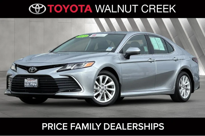 $24500 : Toyota Camry 2023 LE 4dr Sed image 1