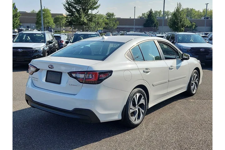 $29995 : Subaru Legacy 2025 AWD Premi image 4