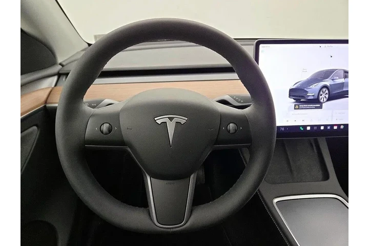$37998 : Tesla Model Y 2023 AWD Long image 10