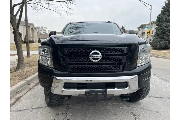 $22995 : 2020 Titan XD SV image 3