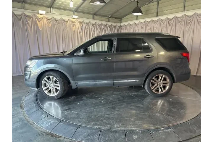 $13999 : Ford Explorer 2017 XLT 4dr S image 8